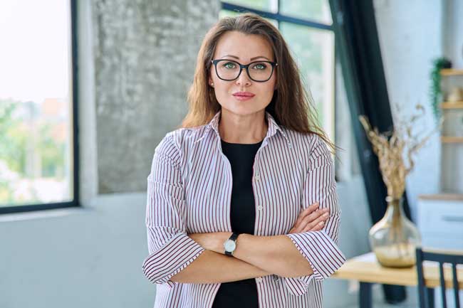 professional-woman-with-glasses